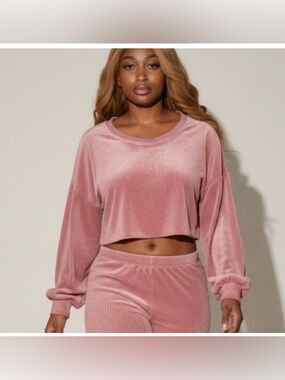 Closet refresh on a budget? I got you 💕
All sweaters & button-ups are 3 for $15!